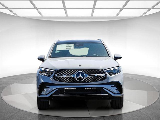 Photo of 2025 Alpine Mercedes-Benz GLC 350e