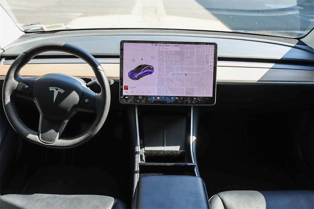 Photo of 2020 Solid Black Tesla Model 3