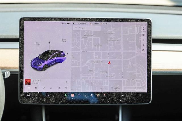 Photo of 2020 Solid Black Tesla Model 3