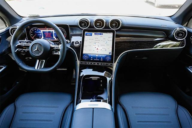 Photo of 2025 Polar White Mercedes-Benz GLC 350e