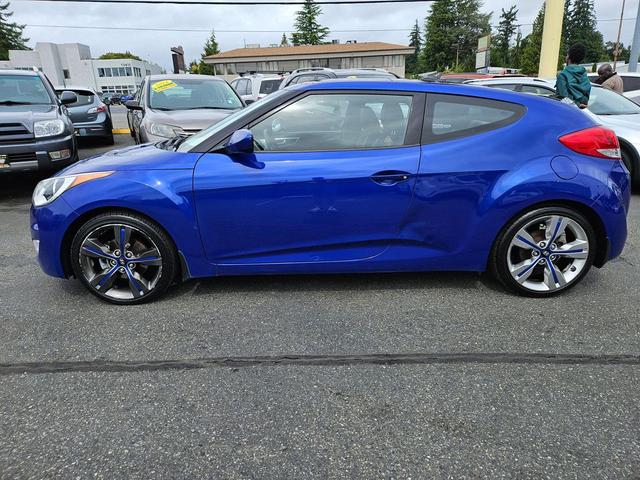 Photo of 2013 Marathon Blue Hyundai Veloster