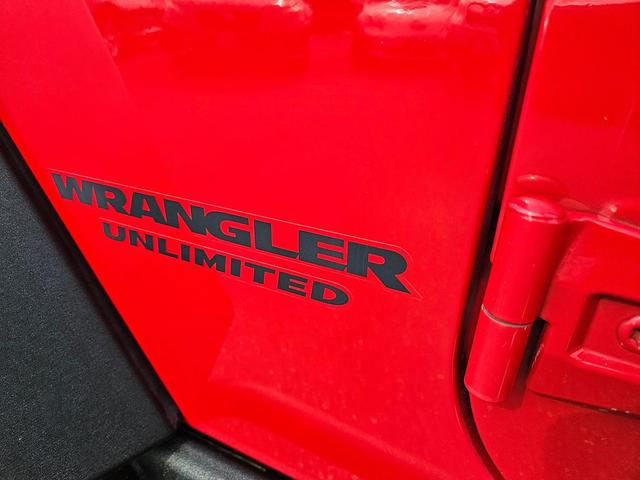 Photo of 2014 Flame Red Clearcoat Jeep Wrangler Unlimited