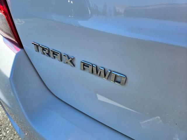 Photo of 2021 Iridescent Pearl Tricoat Chevrolet Trax