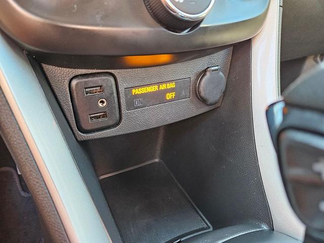 Photo of 2021 Iridescent Pearl Tricoat Chevrolet Trax