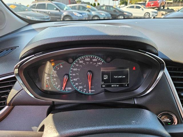 Photo of 2021 Iridescent Pearl Tricoat Chevrolet Trax