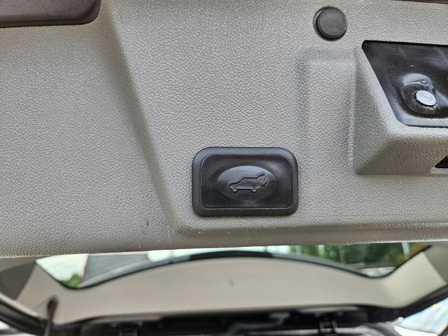 Photo of 2015 Tungsten Metallic Chevrolet Traverse