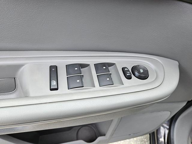 Photo of 2015 Tungsten Metallic Chevrolet Traverse