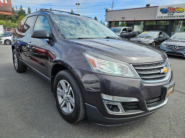 Photo of 2015 Tungsten Metallic Chevrolet Traverse