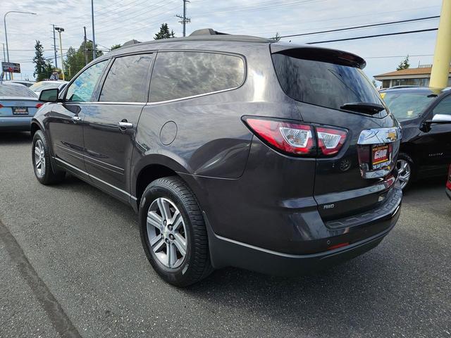Photo of 2015 Tungsten Metallic Chevrolet Traverse