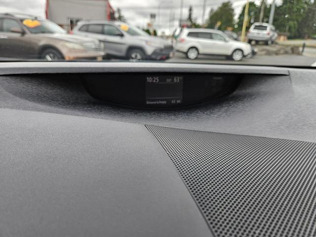Photo of 2009 Magnetic Gray Metallic Toyota Venza