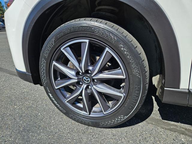 Photo of 2018 Snowflake White Pearl Mica Mazda CX-5