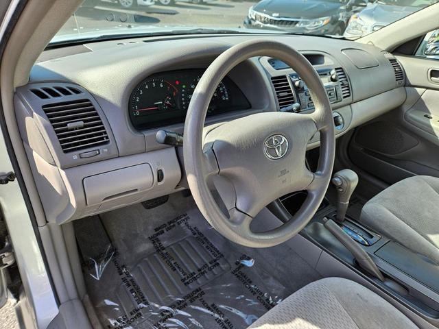 Photo of 2003 Lunar Mist Metallic Toyota Camry