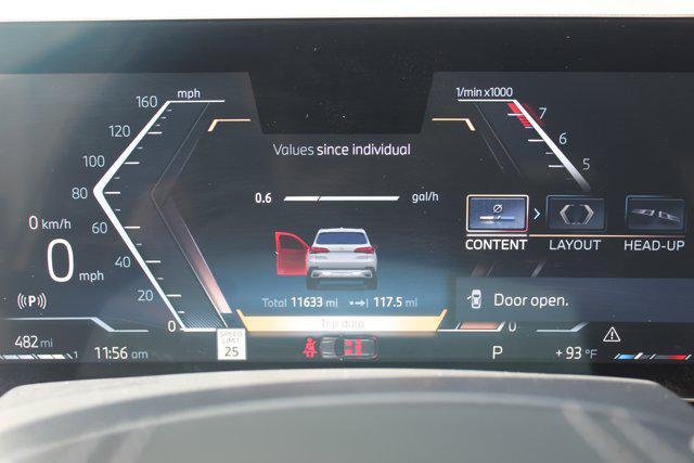 Photo of 2024 Mineral White Metallic BMW X5