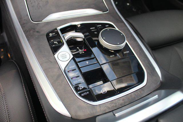 Photo of 2024 Mineral White Metallic BMW X5