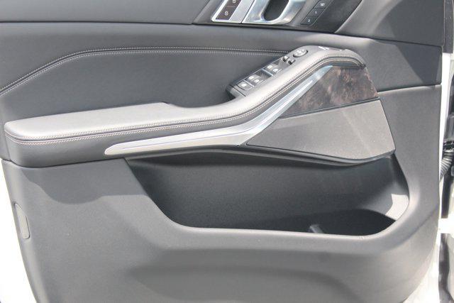 Photo of 2024 Mineral White Metallic BMW X5