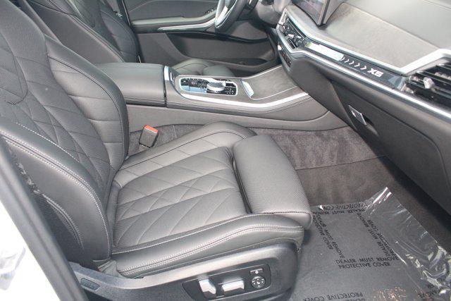 Photo of 2024 Mineral White Metallic BMW X5