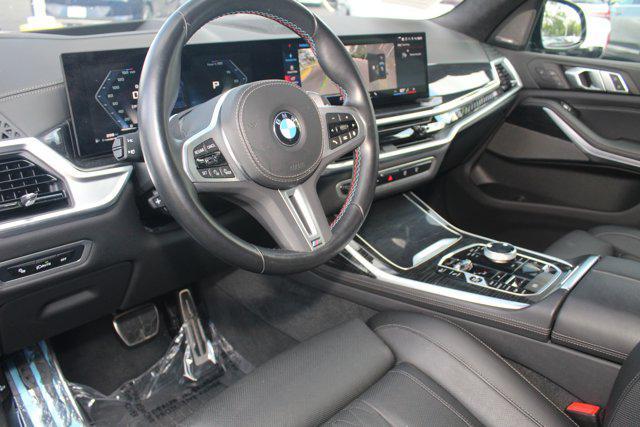 Photo of 2024 Black Sapphire Metallic BMW X7