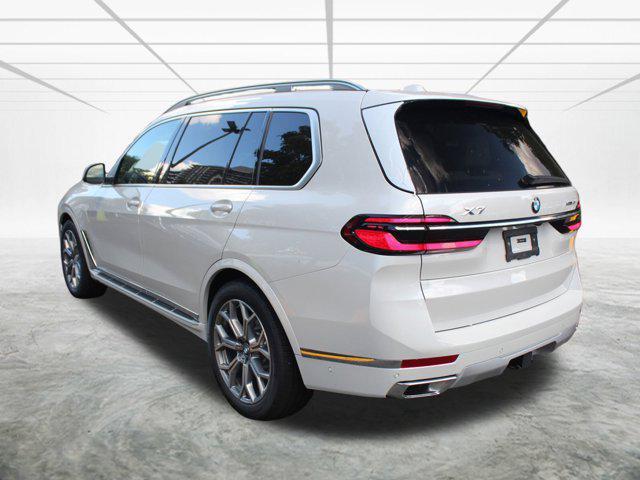 Photo of 2026 Mineral White Metallic BMW X7