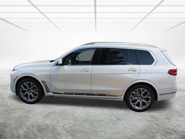 Photo of 2026 Mineral White Metallic BMW X7