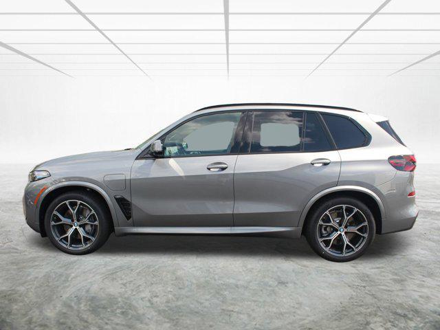 Photo of 2026 Skyscraper Grey Metallic BMW X5 PHEV