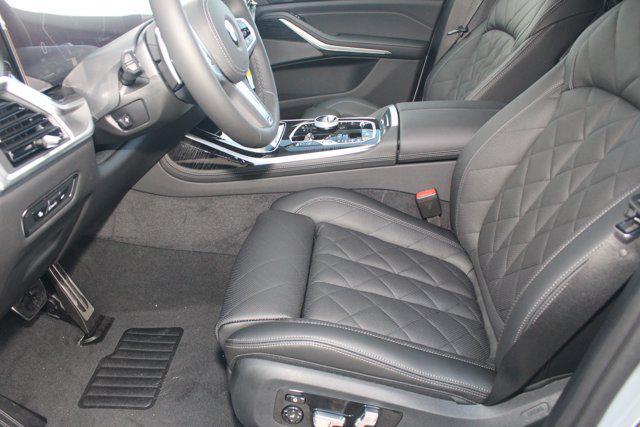 Photo of 2026 Brooklyn Grey Metallic BMW X7