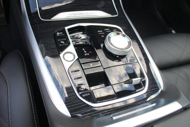 Photo of 2026 Brooklyn Grey Metallic BMW X7