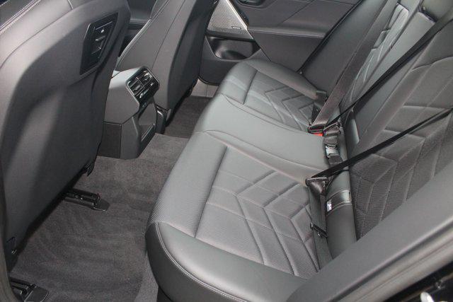 Photo of 2025 Black Sapphire Metallic BMW i5