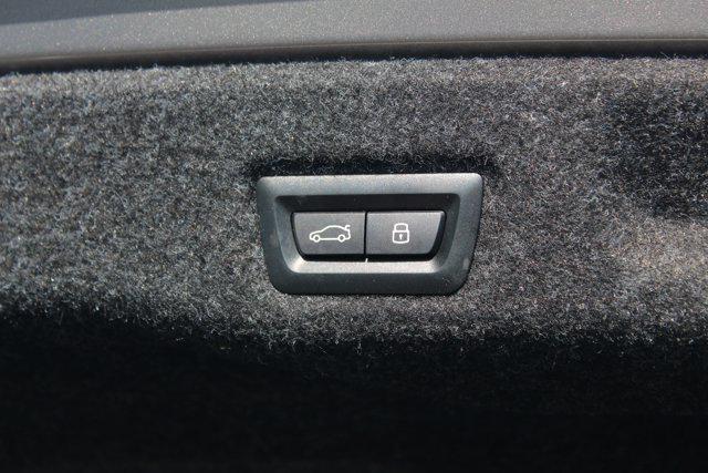 Photo of 2025 Oxide Grey Metallic BMW i5