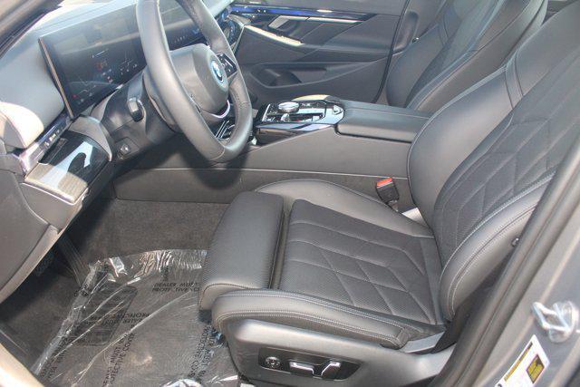 Photo of 2025 Oxide Grey Metallic BMW i5