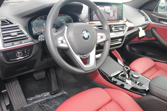 Photo of 2024 Dark Graphite Metallic BMW X4