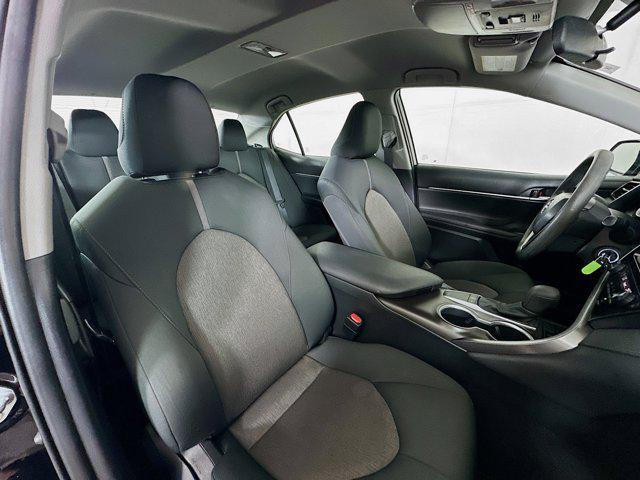Photo of 2023 Midnight Black Metallic Toyota Camry