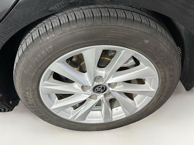 Photo of 2023 Midnight Black Metallic Toyota Camry