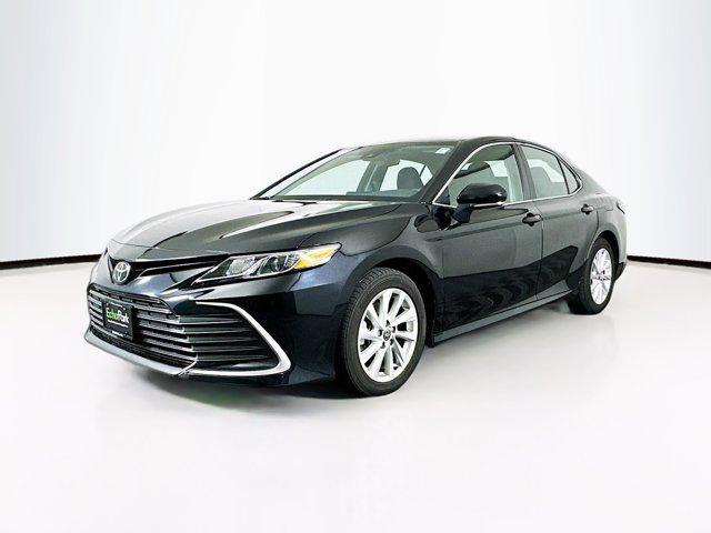 Photo of 2023 Midnight Black Metallic Toyota Camry