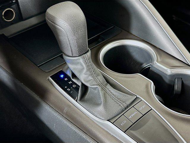 Photo of 2023 Midnight Black Metallic Toyota Camry