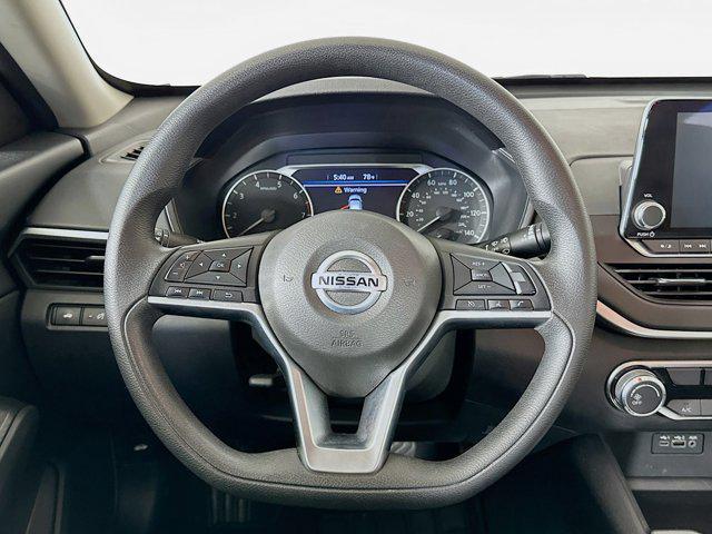 Photo of 2022 Brilliant Silver Metallic Nissan Altima