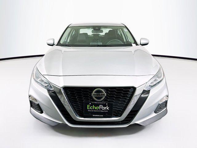 Photo of 2022 Brilliant Silver Metallic Nissan Altima