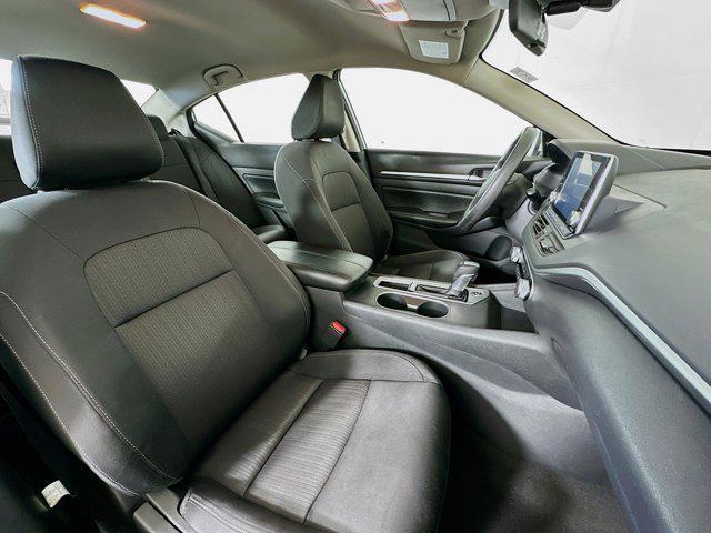 Photo of 2022 Brilliant Silver Metallic Nissan Altima