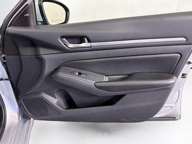Photo of 2022 Brilliant Silver Metallic Nissan Altima