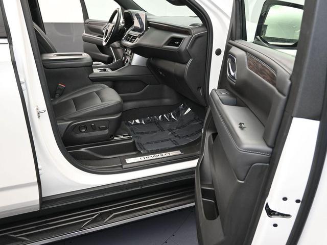 Photo of 2021 Iridescent Pearl Tricoat Chevrolet Tahoe