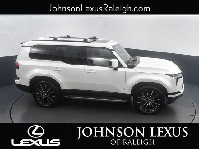 Photo of 2025 Eminent White Pearl Lexus GX 550