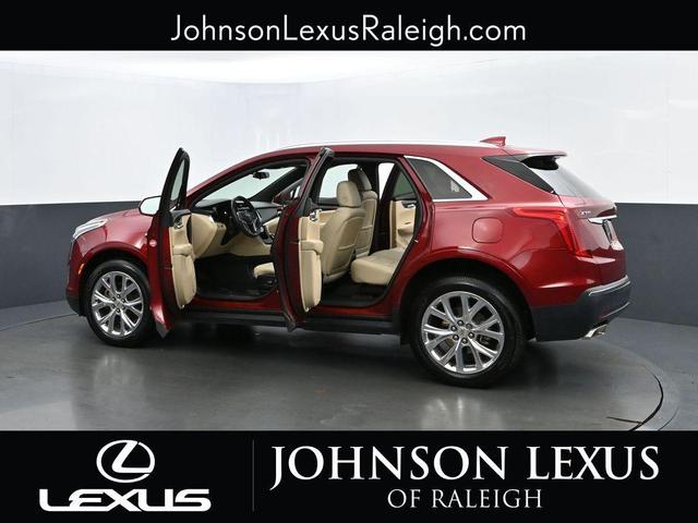 Photo of 2019 Red Horizon Tintcoat Cadillac XT5