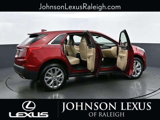 Photo of 2019 Red Horizon Tintcoat Cadillac XT5