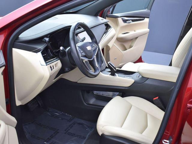 Photo of 2019 Red Horizon Tintcoat Cadillac XT5