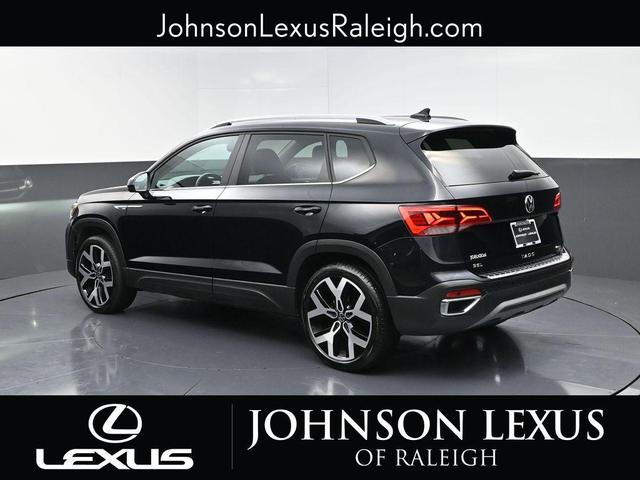 Photo of 2023 Deep Black Volkswagen Taos