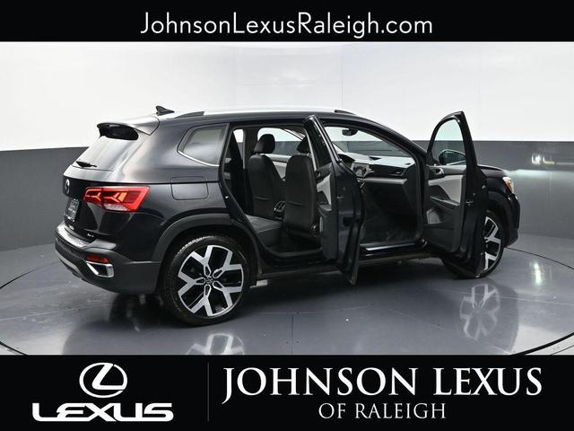 Photo of 2023 Deep Black Volkswagen Taos