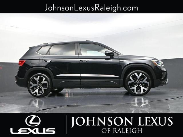 Photo of 2023 Deep Black Volkswagen Taos