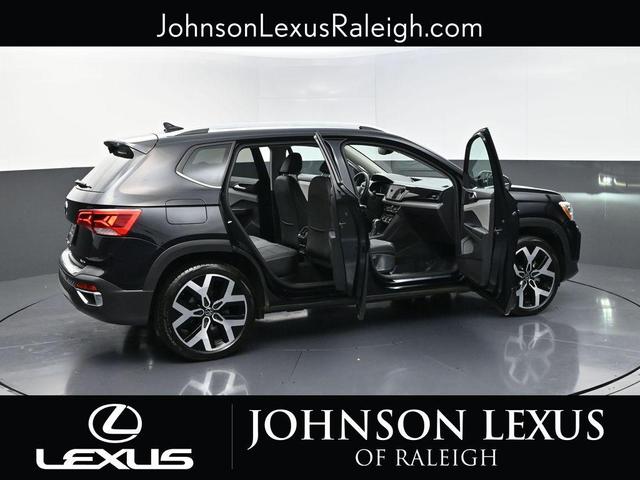 Photo of 2023 Deep Black Volkswagen Taos