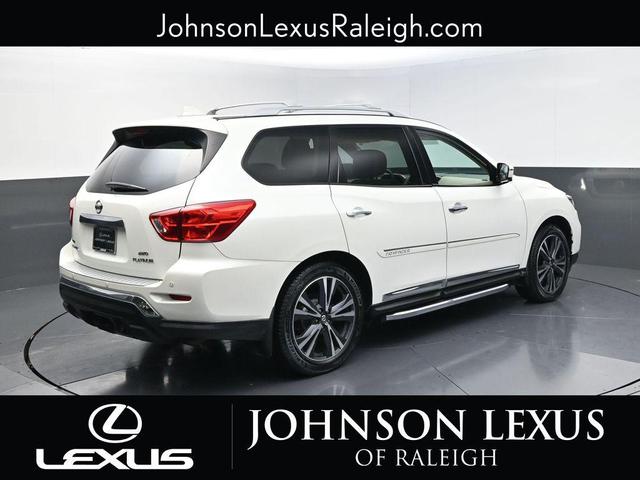 Photo of 2019 Pearl White Tricoat Nissan Pathfinder