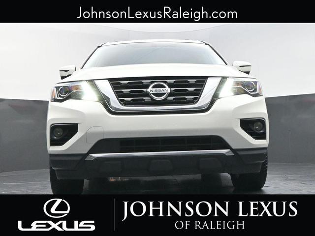 Photo of 2019 Pearl White Tricoat Nissan Pathfinder