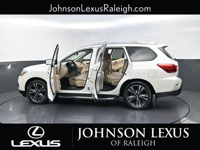 Photo of 2019 Pearl White Tricoat Nissan Pathfinder